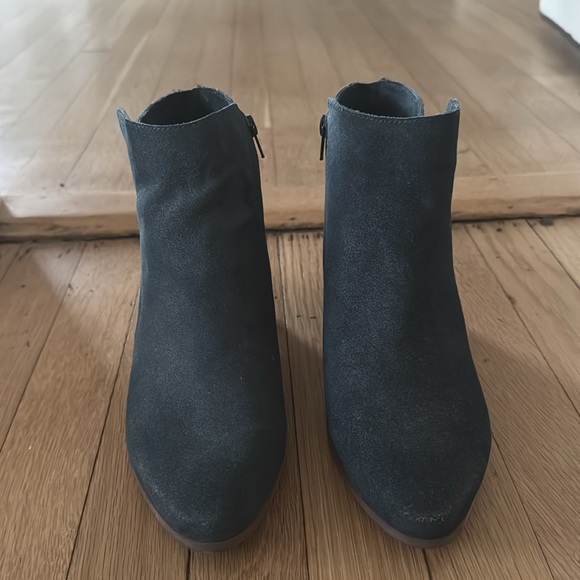 Navy suede Sole Society ankle boots. Barely worn. - Picture 3 of 4
